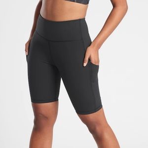 Ultimate Stash Pocket 9" Short